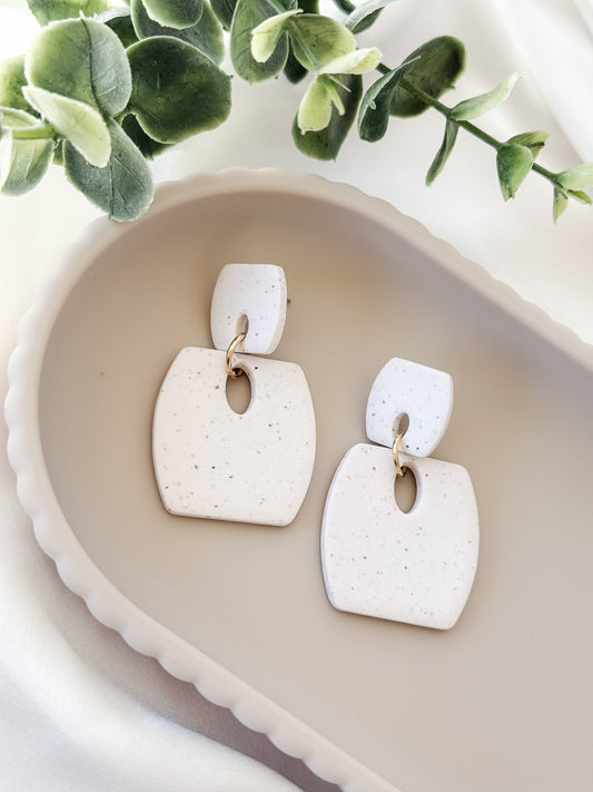 Basic Statement Earring - Speckled White