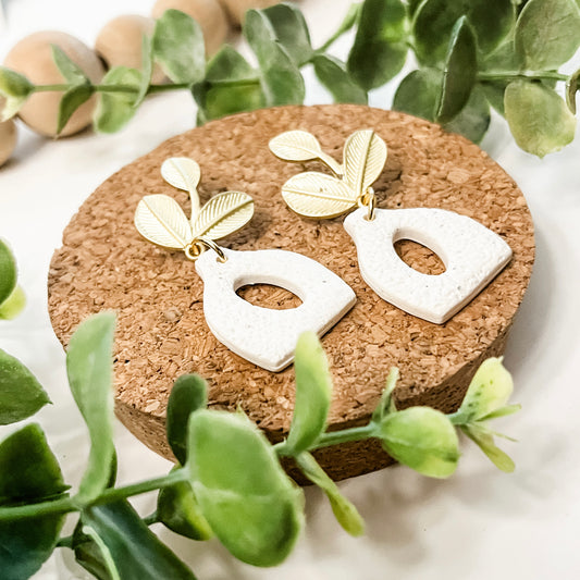 Verdant Vase Stud Earrings - Cream Texture