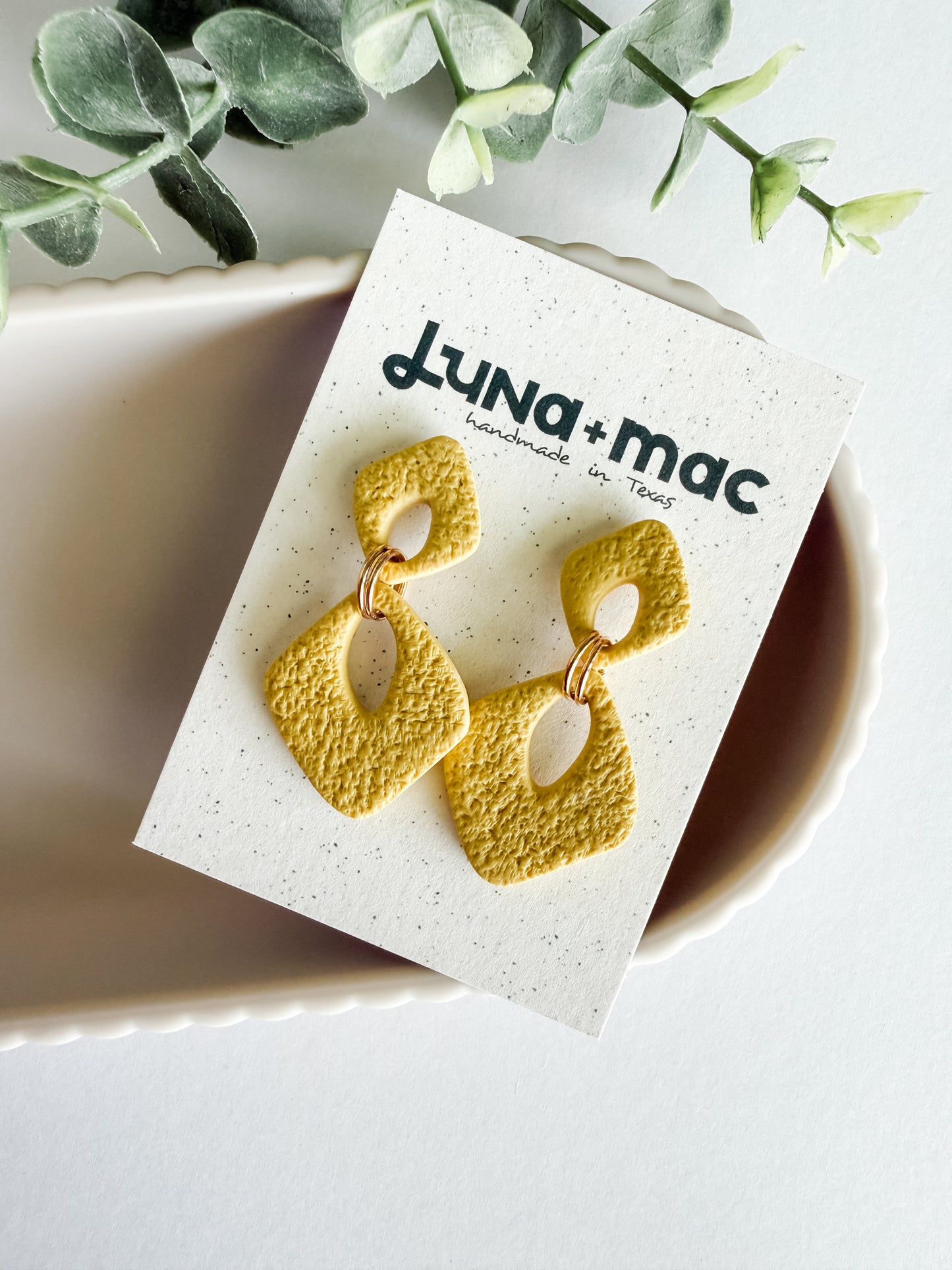 Geometric Textured Drops - D. Mustard