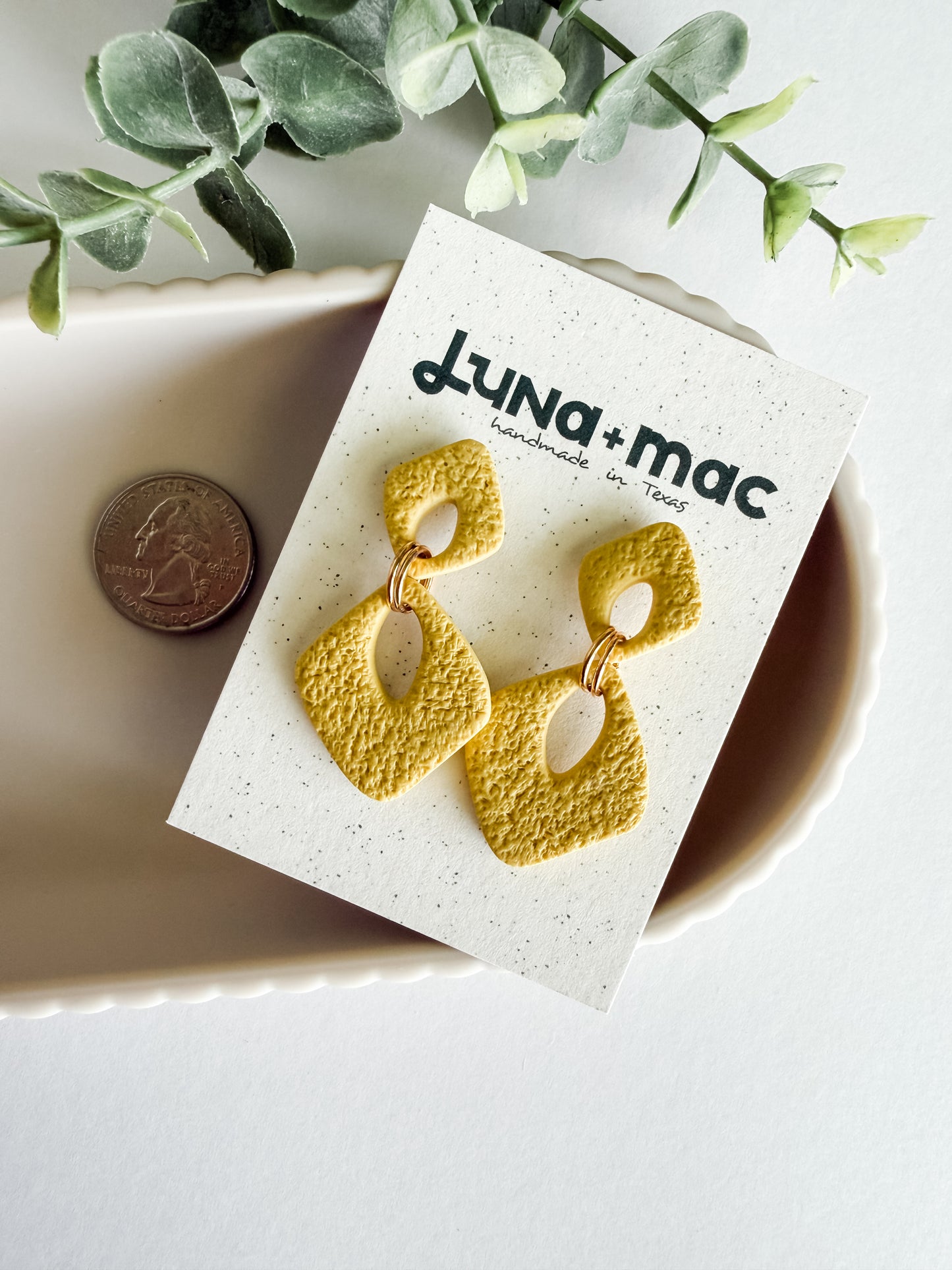 Geometric Textured Drops - D. Mustard